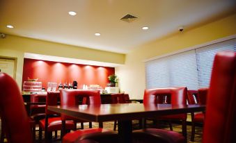 Red Roof Inn & Suites Commerce - Athens