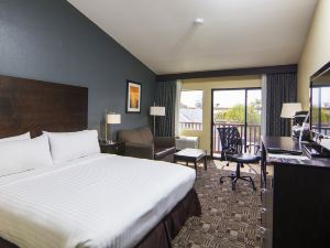 Holiday Inn Express & Suites Solana Beach-Del Mar