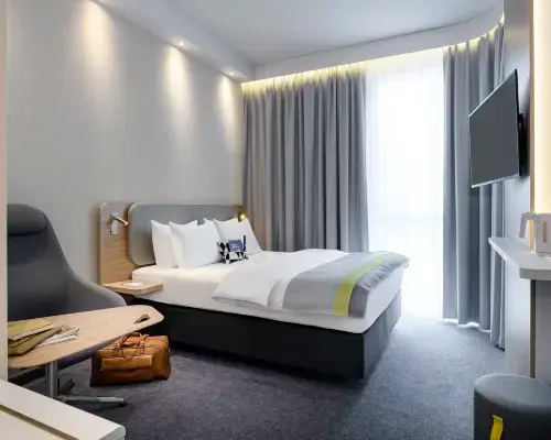 Holiday Inn Express Regensburg Hotels in der Nähe von Alte Steinbrücke