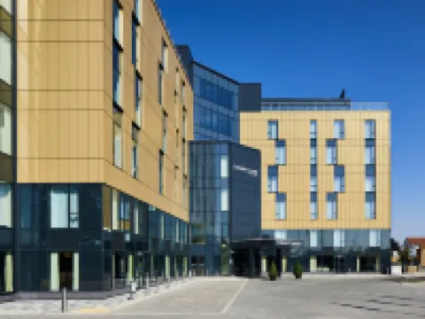 Courtyard London Heathrow Airport Hotels in Hillingdon