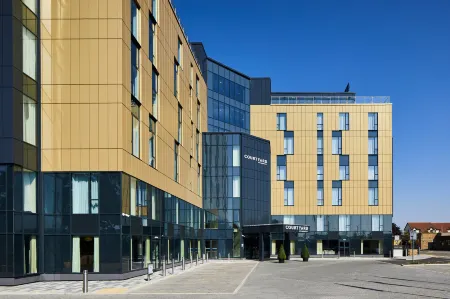 Courtyard London Heathrow Airport