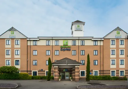 Holiday Inn Express London - Dartford Отели в г. Дартфорд