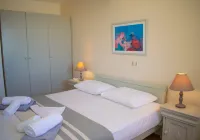 Villa 78 m2 in Agia Irini, 350 Meter to the Beach for 4 Guests with Pool Access!