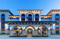 Hotel Indigo Spring – Woodlands Area Отели в г. Спринг