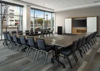 Hyatt House San Jose Airport - موقف سيارات
