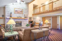 Baymont by Wyndham Lakeville - Parkplatz