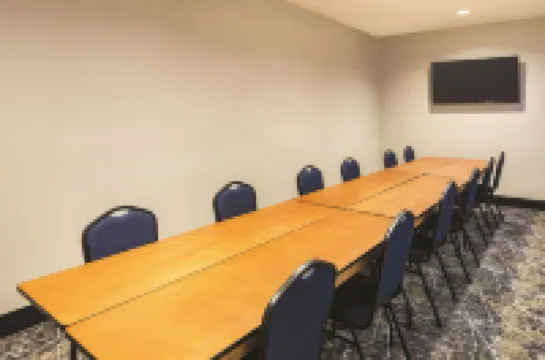 La Quinta Inn & Suites by Wyndham Atlanta South - McDonough Hotels in Henry County