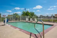 Rodeway Inn & Suites