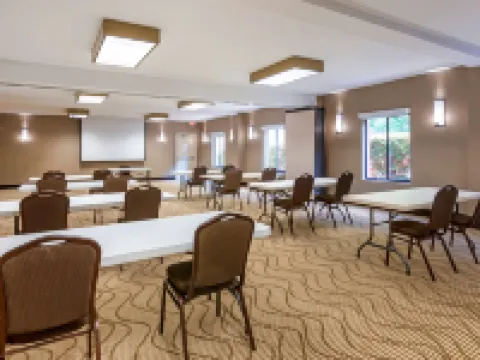 Comfort Inn & Suites Canton Riverstone Area Hotels in Canton