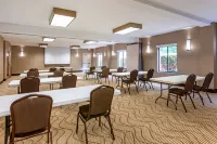 Comfort Inn & Suites Hotels in Cherokee County