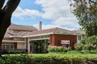 Hotel Kurrajong Canberra Hotels near Telopea Park