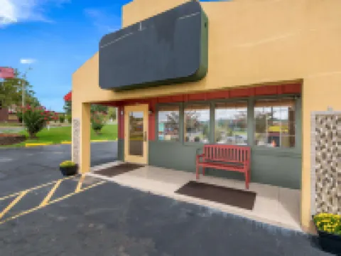 Rodeway Inn Hotels in Benton