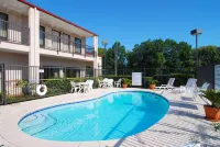 Best Western Lindale Inn Hotels in Lindale
