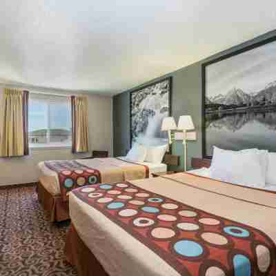 Super 8 by Wyndham Gillette Rooms