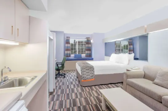 マイクロテル イン & スイーツ バイ ウィンダム アップルトン のホテル