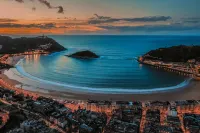 Axel Hotel San Sebastián - Adults Only Hotel dekat Mount Ulia