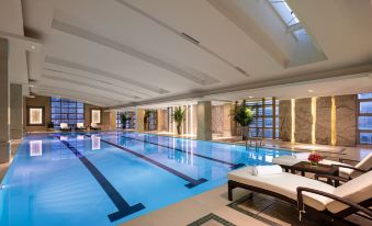 The indoor pool at Hotel Le Chateau Nessebar Beach Club in Bah is a feature of the hotel at Crowne Plaza Shanghai Nanjing Road