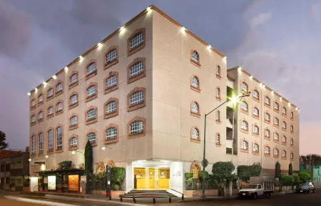 Hotel MX congreso CDMX, Trademark Collection by Wyndham Отели рядом с достопримечательностью «Музей карикатур»