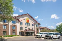 Super 8 by Wyndham Bloomington/Airport Hotels in Richfield