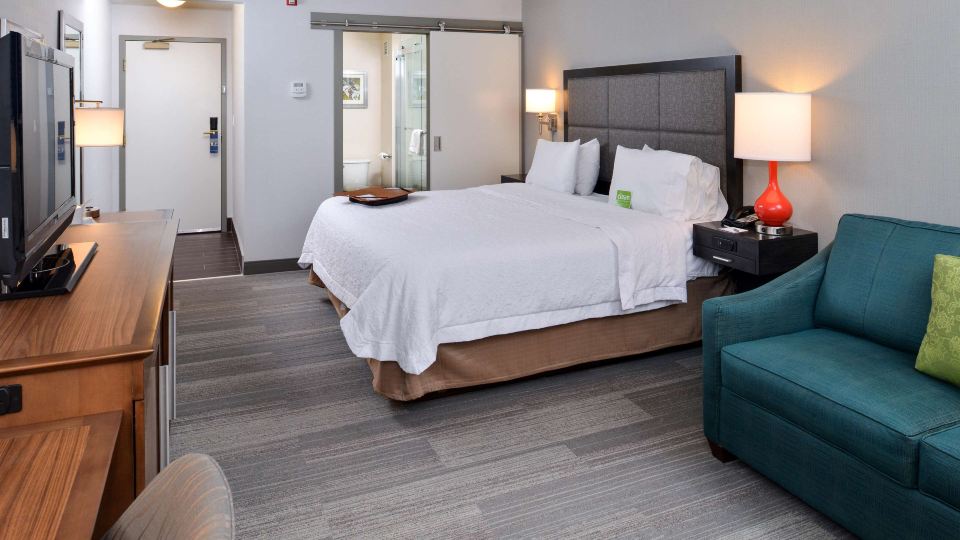 Hampton Inn & Suites by Hilton Calgary-University Northwest