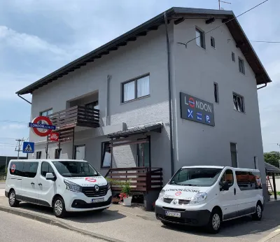 London Rooms Zagreb Airport Hotels in Okuje