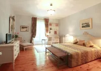 Château de la Prade - Bed and breakfasts