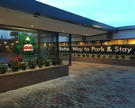 Talents Motor Park Hotel Hotels in Klang District