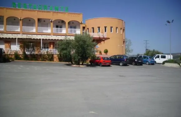 格拉納達埃斯庫多酒店