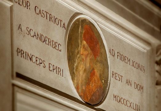 1. 팔라초 스칸데르..