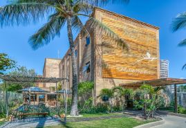 Cais da Praia Hotel