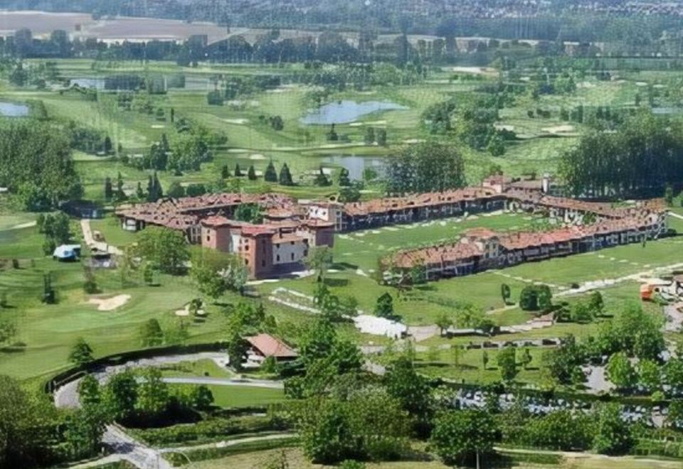 Golf Hotel Milano-Opera Updated 2023 Room Price-Reviews & Deals | Trip.com