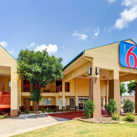 Motel 6 Arlington, TX