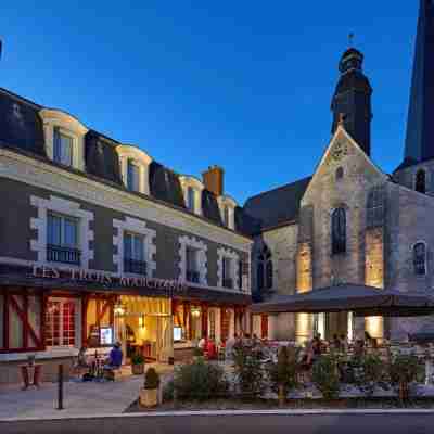 Relais des Trois Châteaux Hotel Exterior