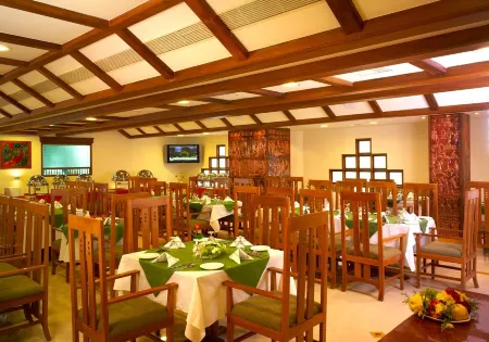 Hotel Nani Отели рядом с достопримечательностью «SAMBRANIKODI ISLAND TOURISM (സാംബ്രാണിക്കോടി ഐലൻഡ് ടൂറിസം)»