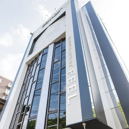 Hotels & Resort Feel Отели рядом с достопримечательностью «Yokohama Bay Bridge»