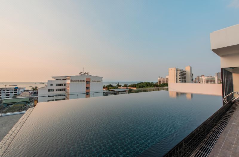 Blackwoods Hotel Pattaya photo 4