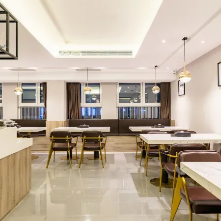 Vyluk.J Hotel (Jinan Mixc store) Отели рядом с достопримечательностью «Музей провинции Шаньдун»