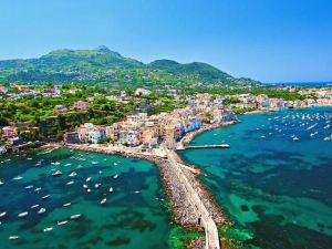 Villa to Ischia with Love