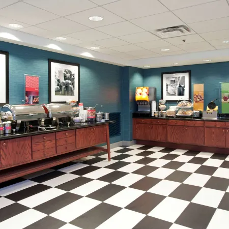 Hampton Inn & Suites Bloomington-Normal