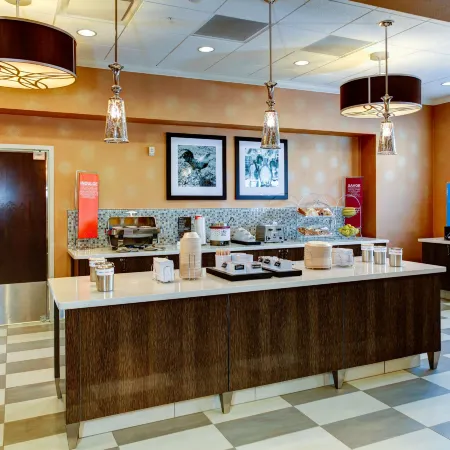 Hampton Inn & Suites Columbus