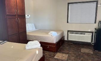 Amity Lodge at Karnes City - Housity