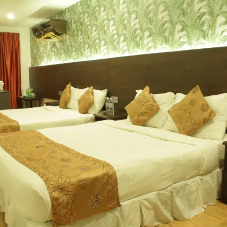 Highlanders Hotel Отели в г. Нагорье Кэмерон