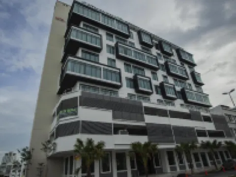 Cathayana Hotel Kuantan Hotels near Darul Makmur Stadium