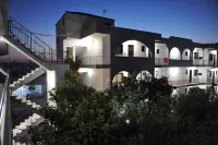 Maritime Hotels in Kremasti