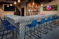 Holiday Inn Express & Suites AUSTIN DOWNTOWN - UNIVERSITY by IHG - بار