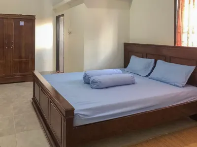 TUTUP Hotel dekat Bone Tiga