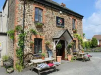 Post Box Cottage Hotels in Staithes