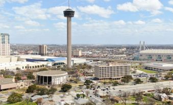 The View - Walking Distance Tower America Downtown