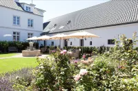 Exklusive Ferienzimmer Gut Heidefeld Hotels in der Nähe von Sauna- & Wasserwelten Bahia