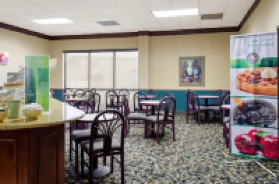 Quality Inn Columbus, MS